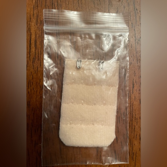 🫶🏻 Bra Extender Nude 2 Hook - Picture 2 of 4